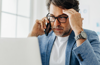 HR employee talking through HR queries